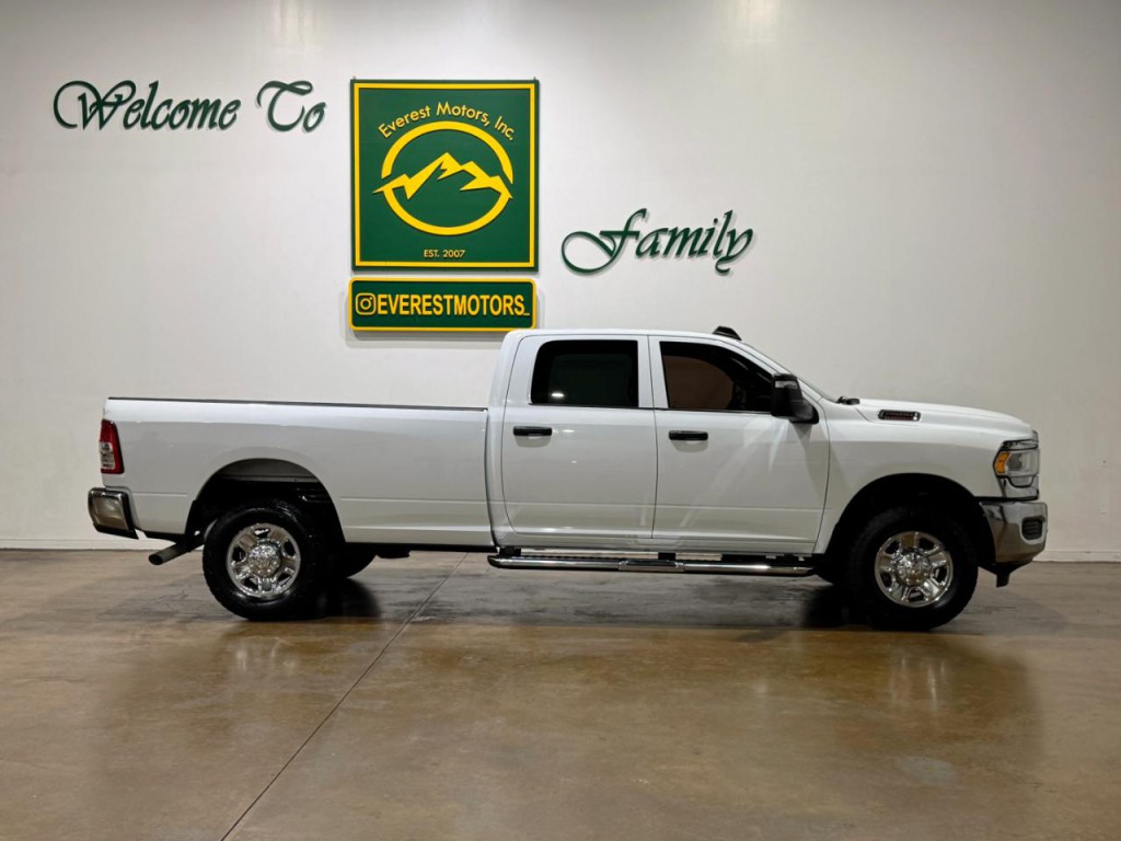 2023 RAM 2500 Image 9