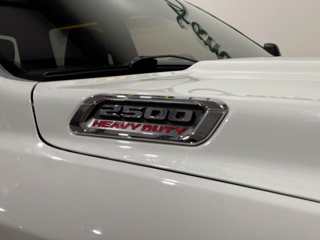 2023 RAM 2500 Image 43