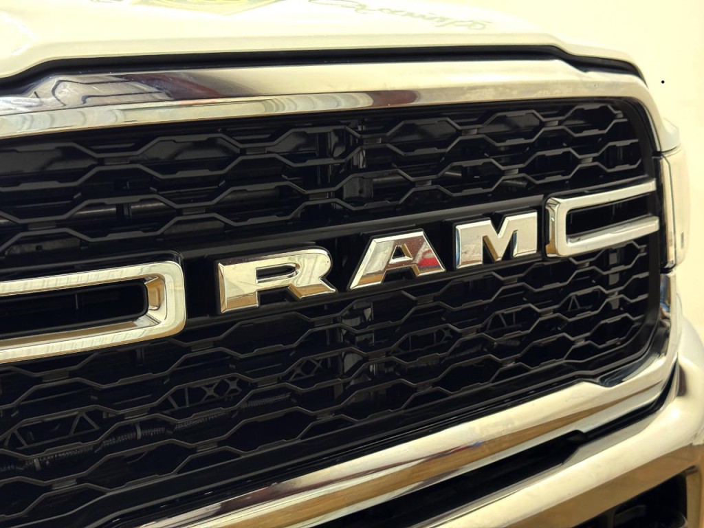 2023 RAM 2500 Image 45