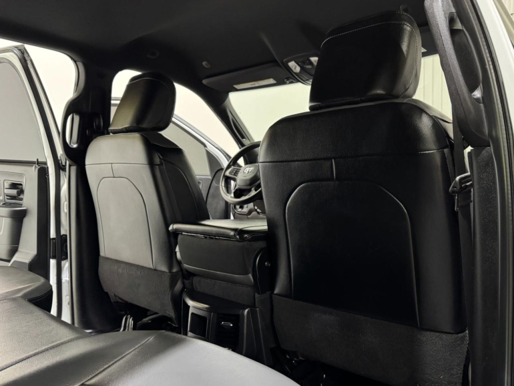 2022 RAM 2500 Image 17