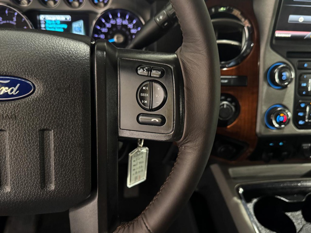 2015 Ford F-350 Image 21