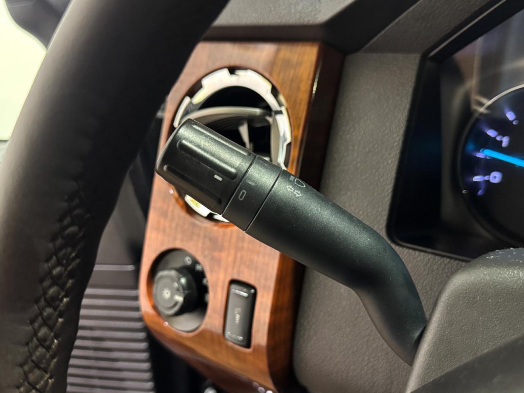 2015 Ford F-350 Image 22