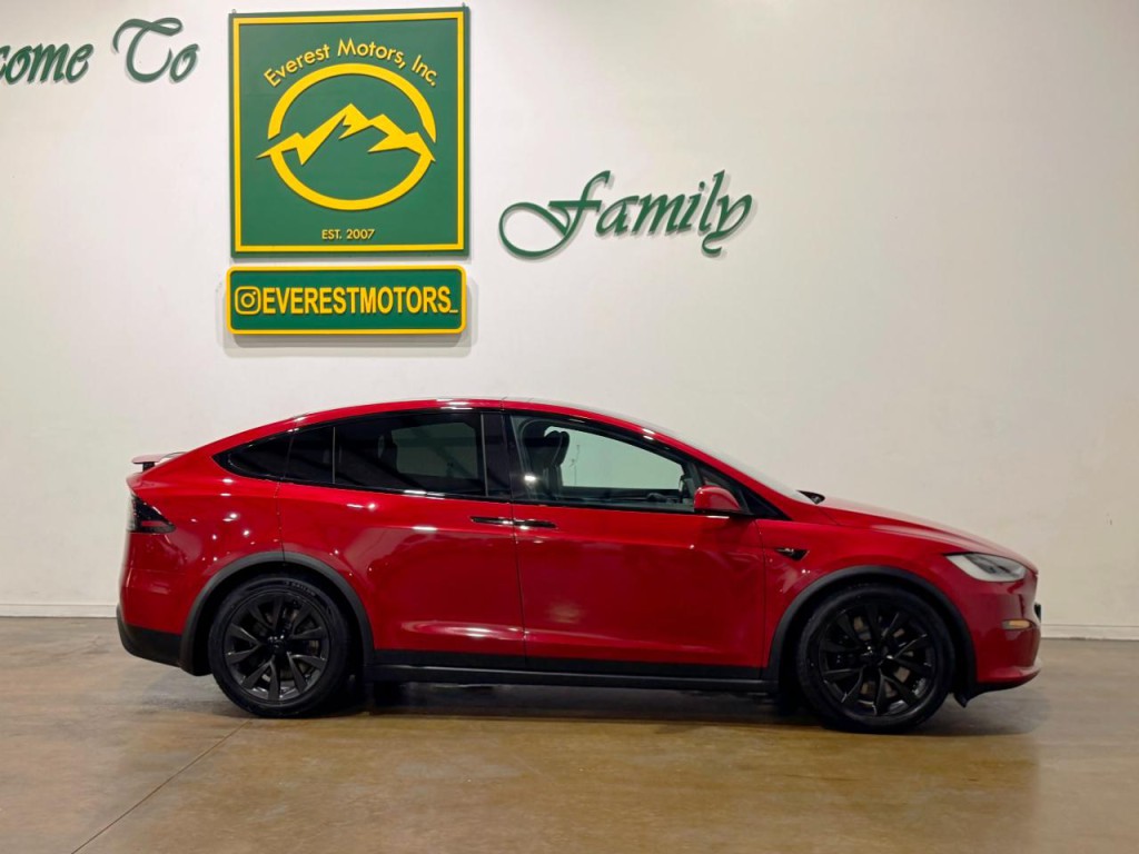 2023 Tesla Model X Image 8