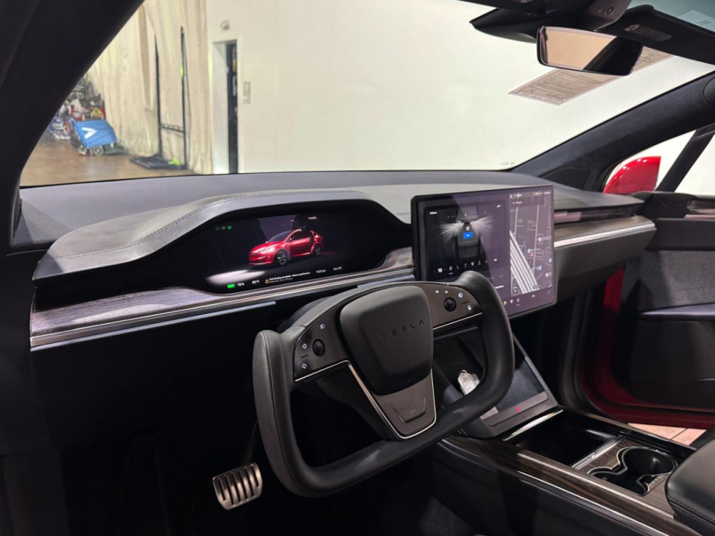 2023 Tesla Model X Image 9