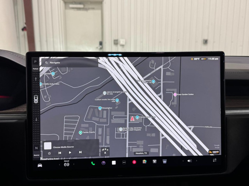 2023 Tesla Model X Image 28