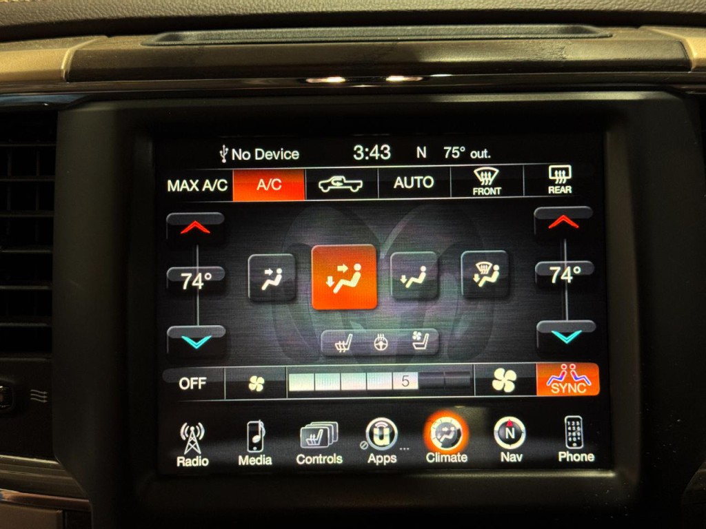 2015 RAM 1500 Image 17