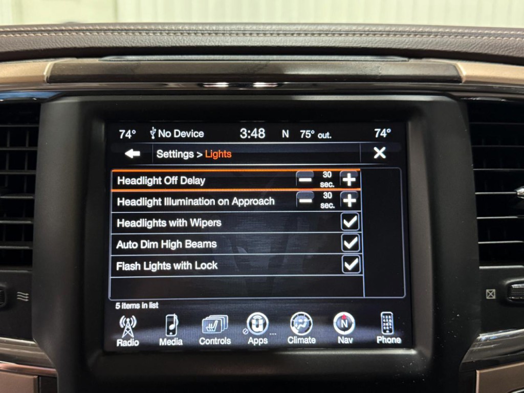 2015 RAM 1500 Image 25