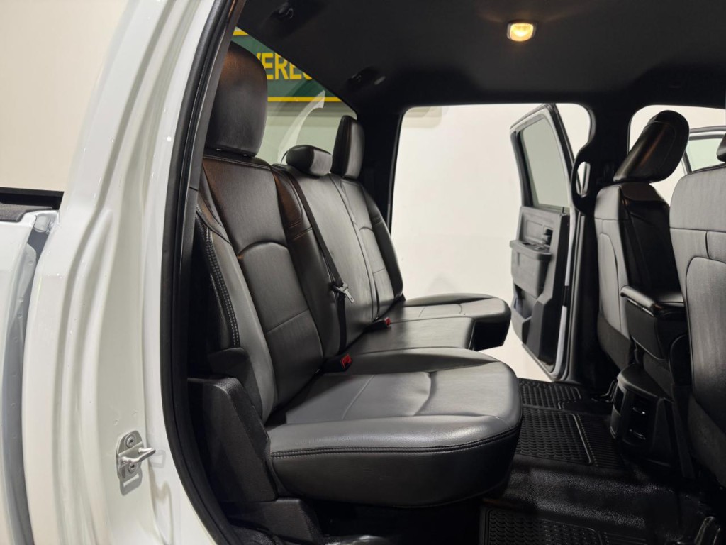 2023 RAM 2500 Image 15