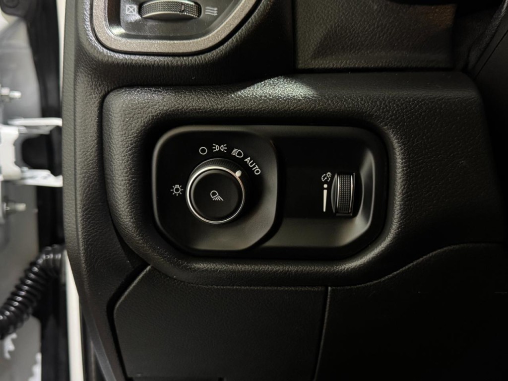 2023 RAM 2500 Image 27