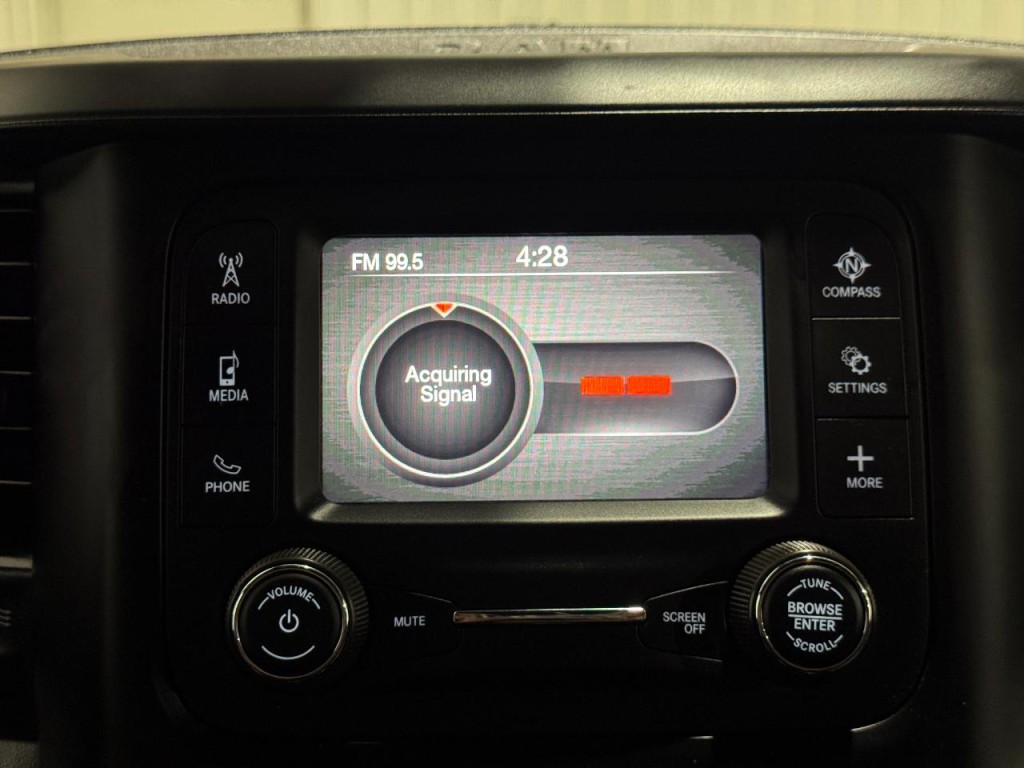 2023 RAM 2500 Image 33
