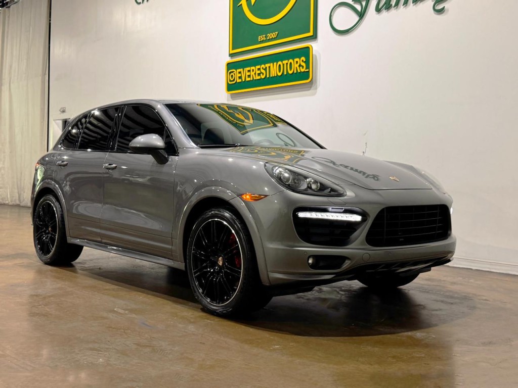 2014 Porsche Cayenne Image 2