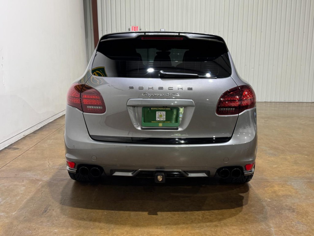 2014 Porsche Cayenne Image 8