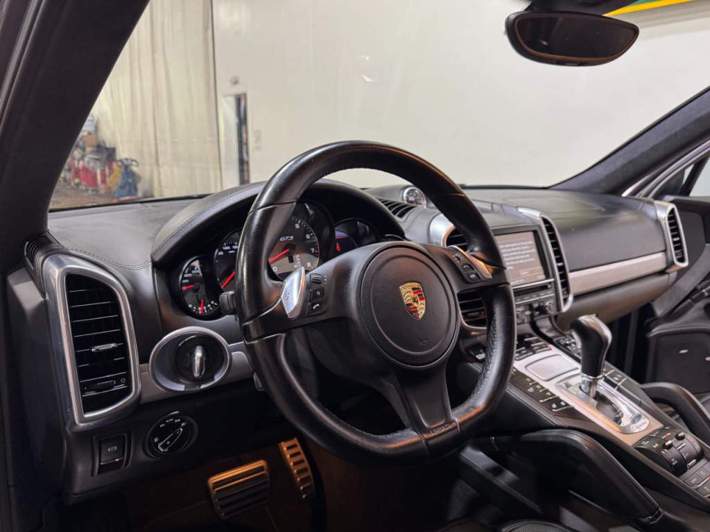 2014 Porsche Cayenne Image 11