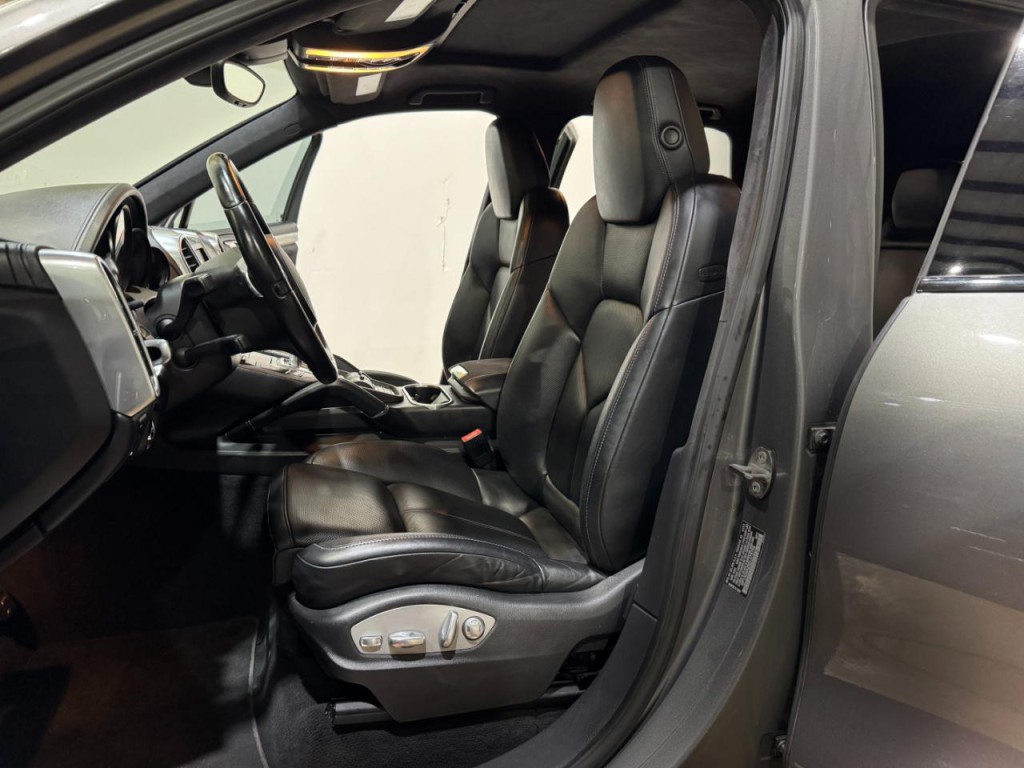 2014 Porsche Cayenne Image 13