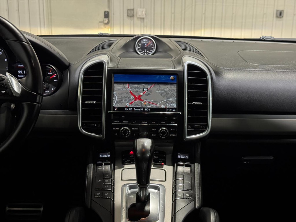 2014 Porsche Cayenne Image 20