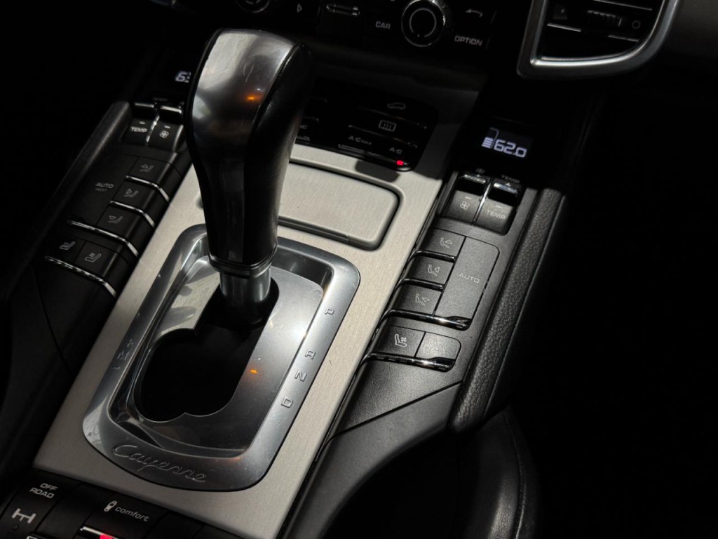 2014 Porsche Cayenne Image 26