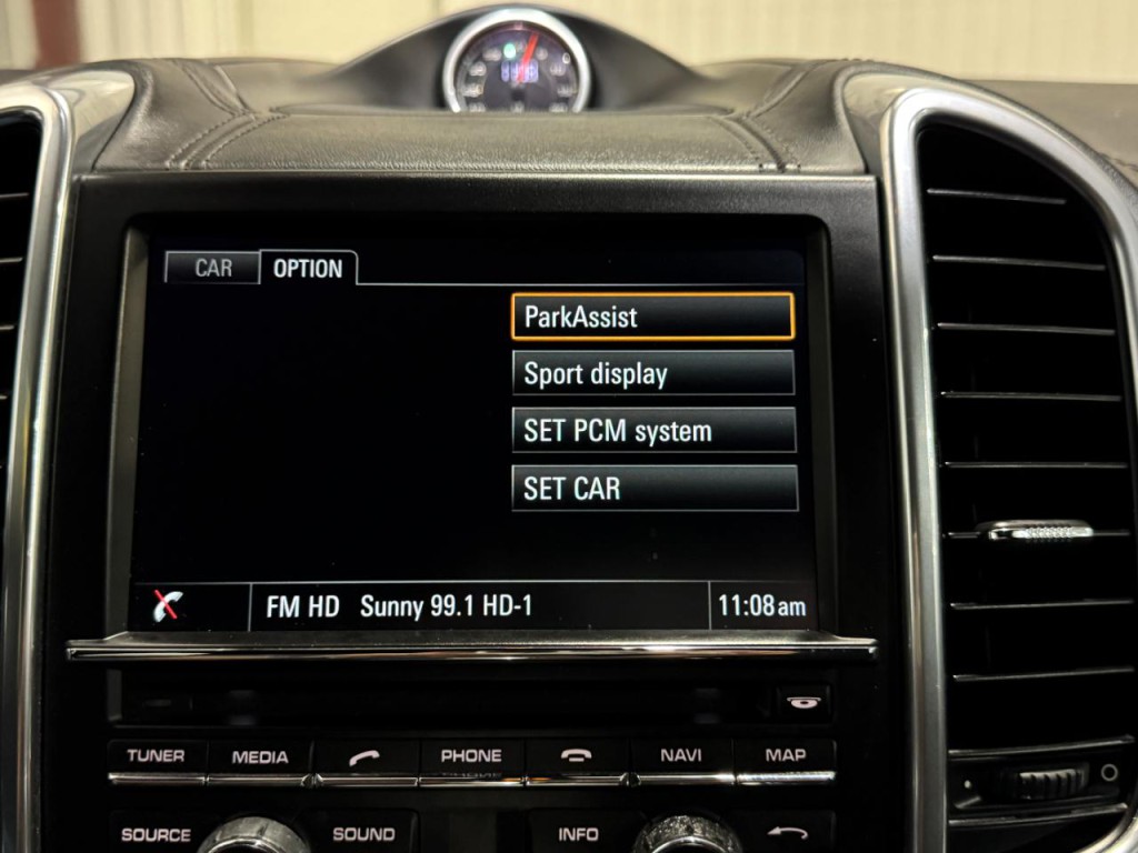 2014 Porsche Cayenne Image 43