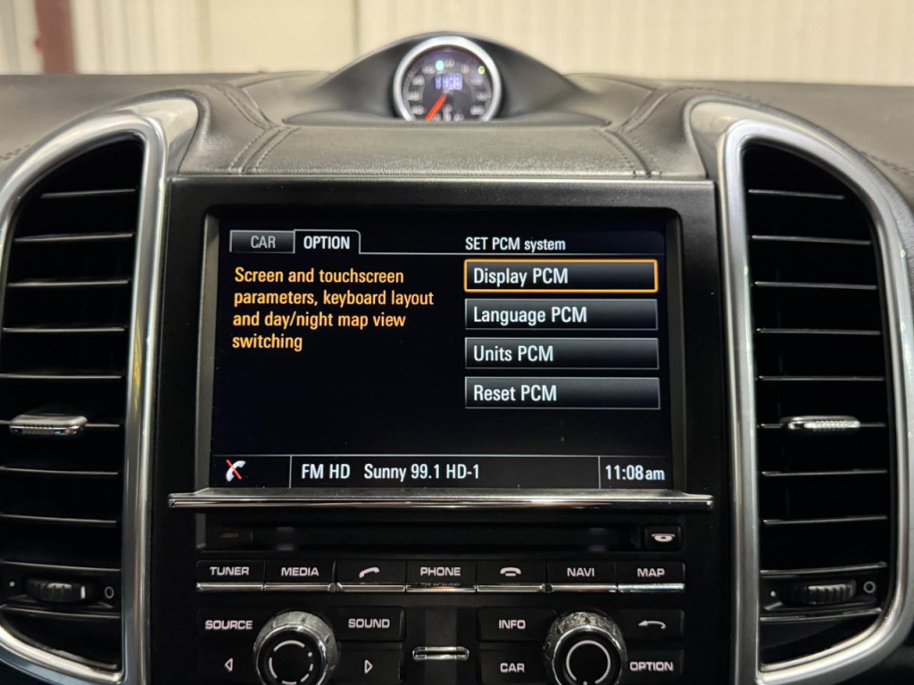 2014 Porsche Cayenne Image 46