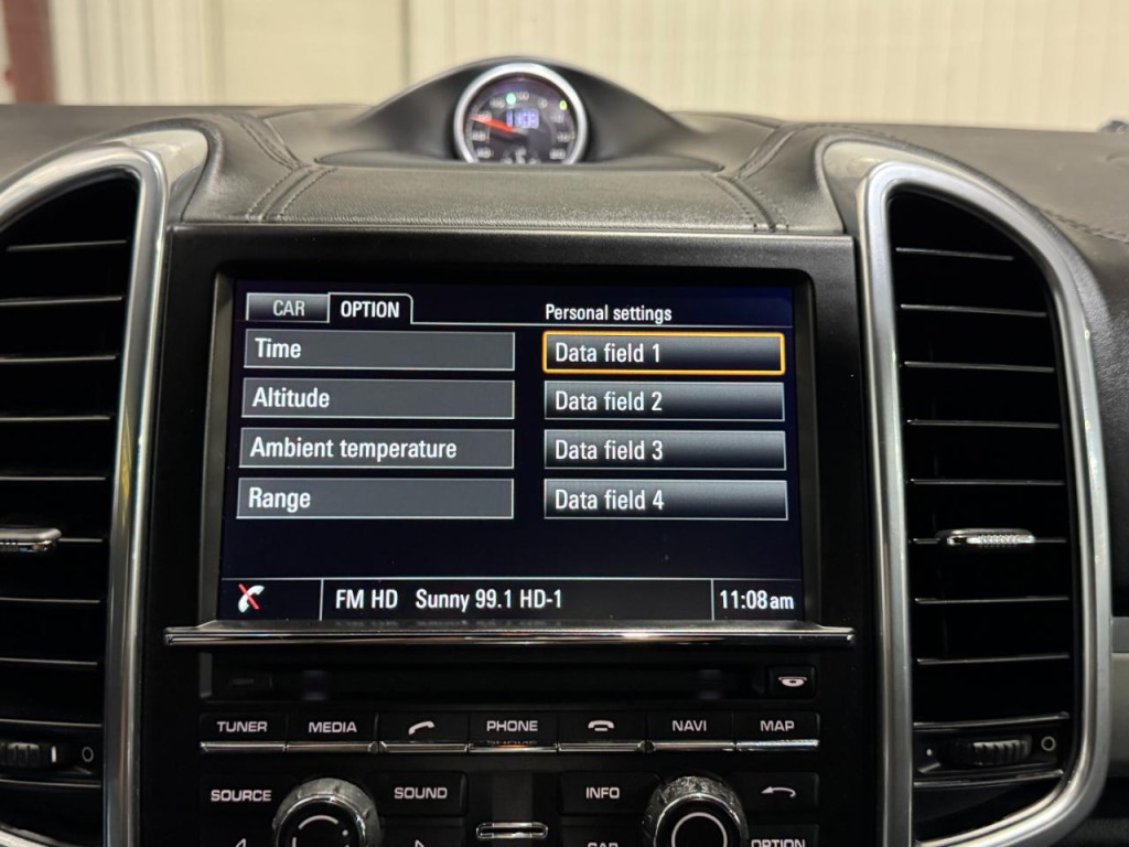2014 Porsche Cayenne Image 48