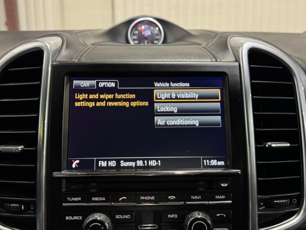 2014 Porsche Cayenne Image 49