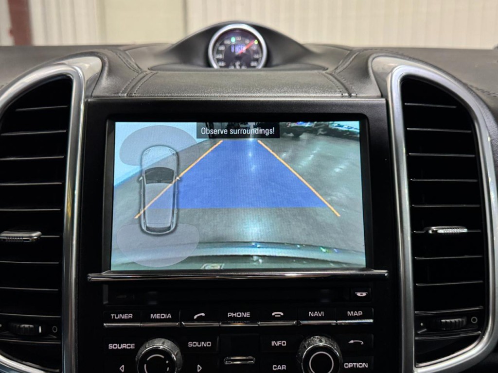 2014 Porsche Cayenne Image 50