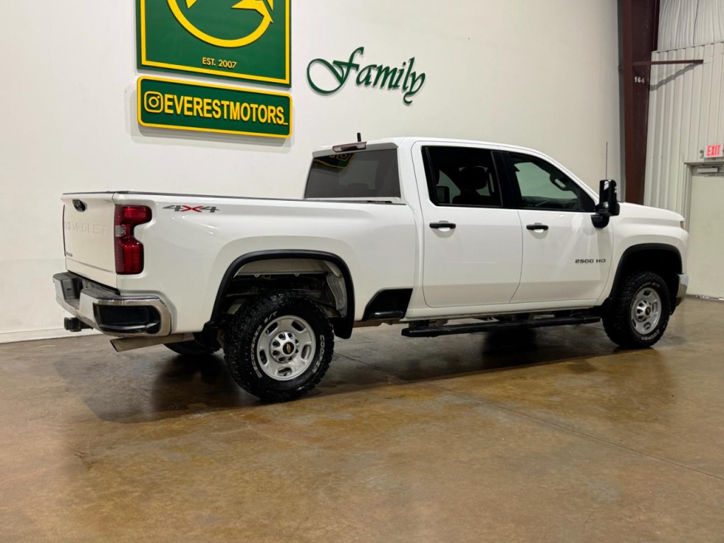 2023 Chevrolet Silverado 1500 Image 3