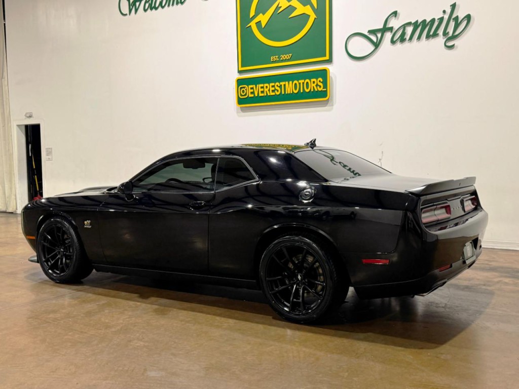 2020 Dodge Challenger Image 6