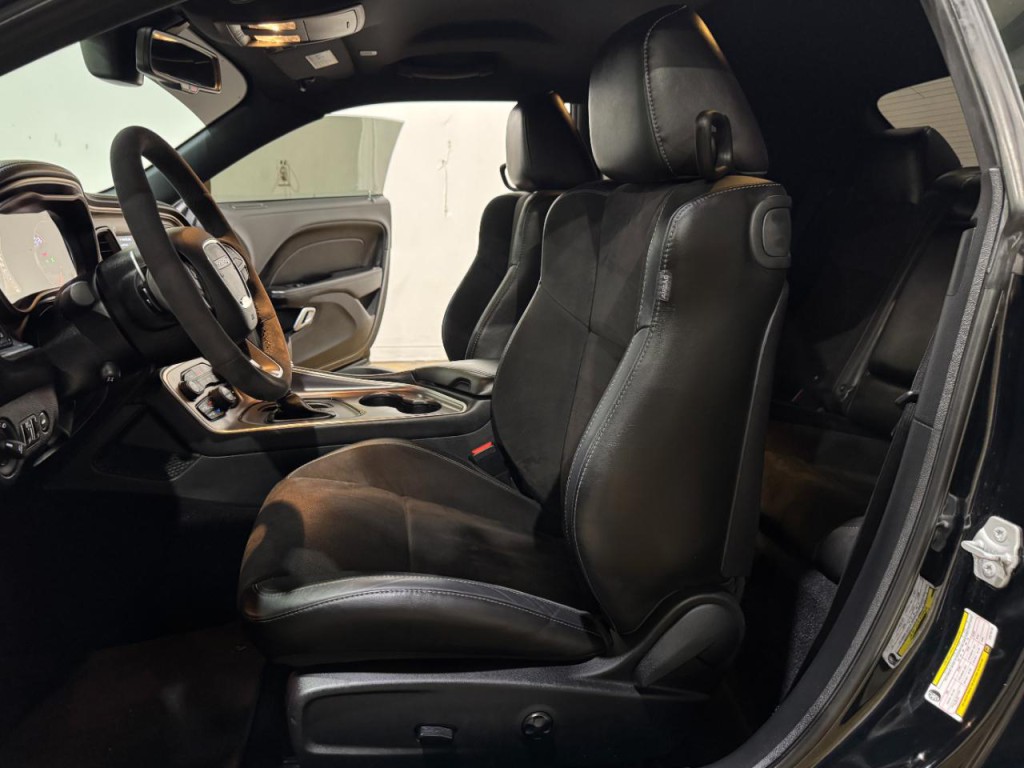 2020 Dodge Challenger Image 12