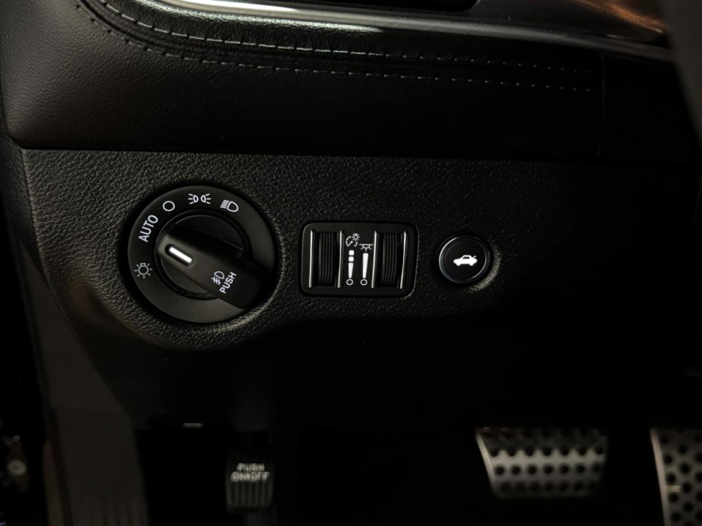 2020 Dodge Challenger Image 22