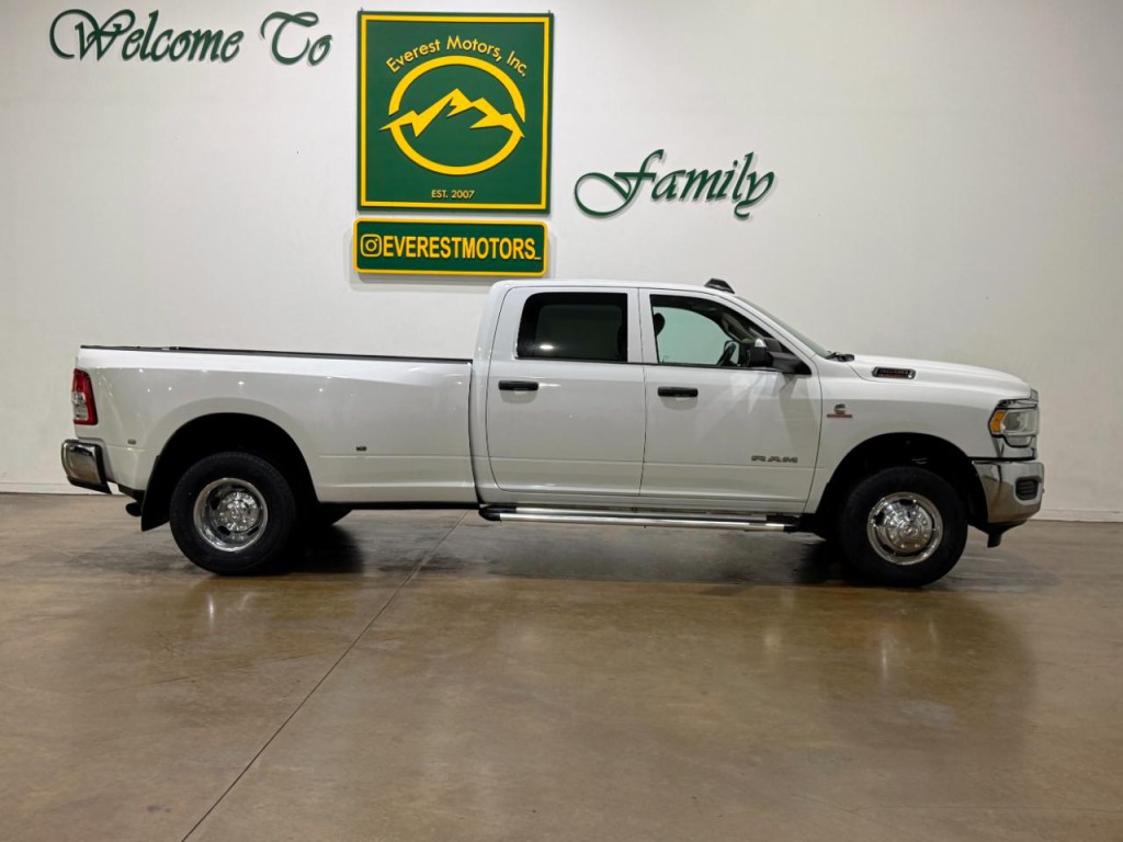 2019 RAM 3500 Image 2