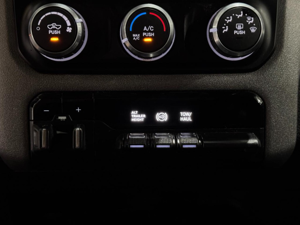 2019 RAM 3500 Image 6