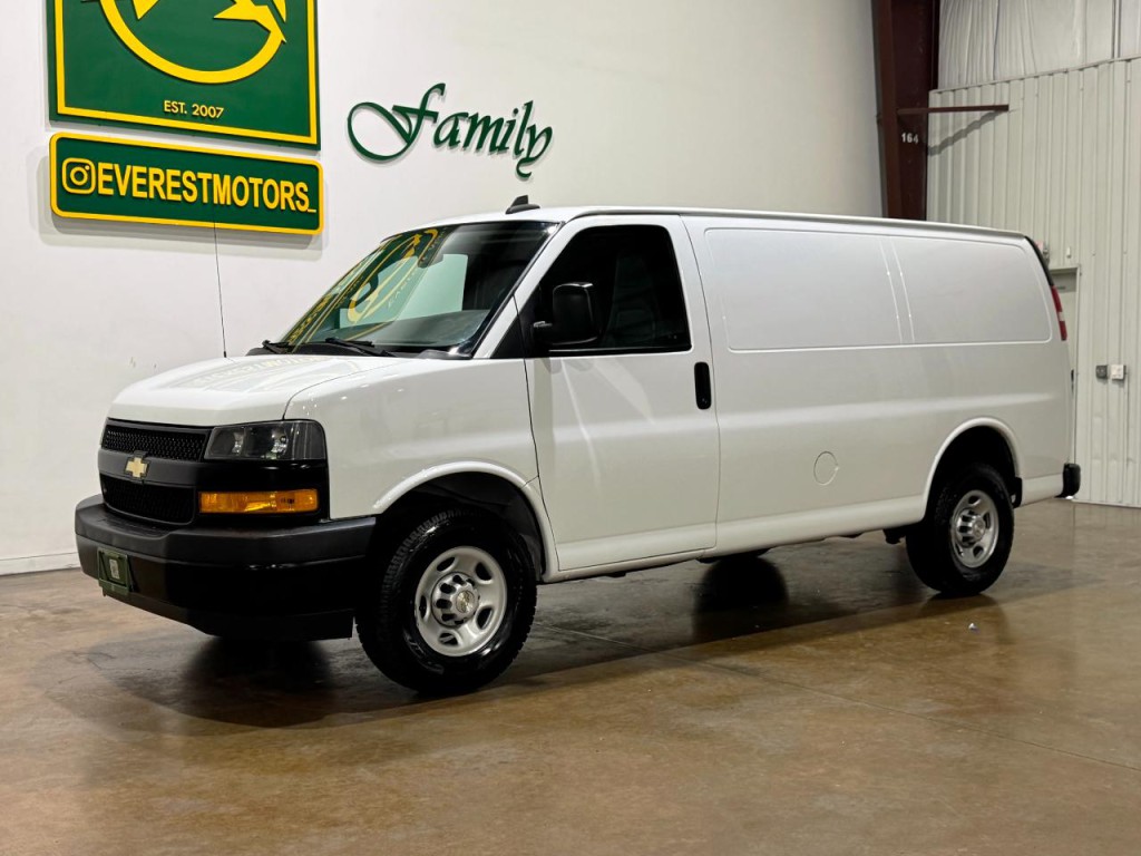 2020 Chevrolet Express Image 3