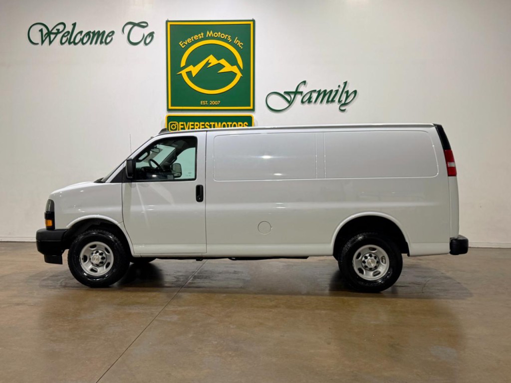 2020 Chevrolet Express Image 4