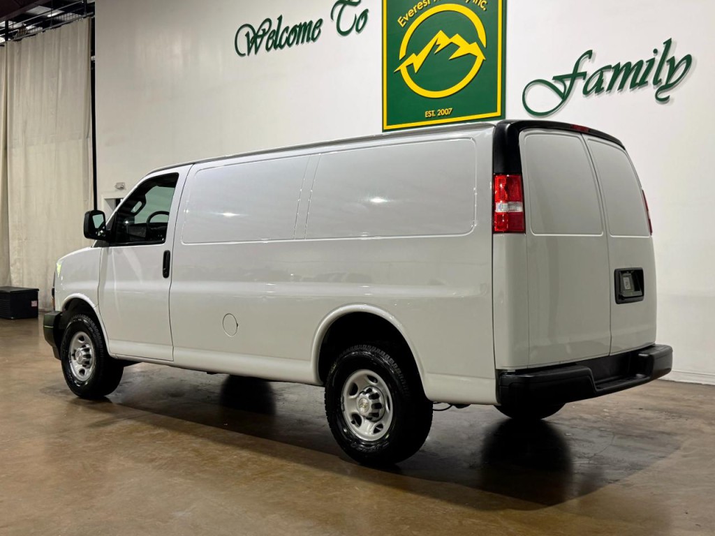 2020 Chevrolet Express Image 5