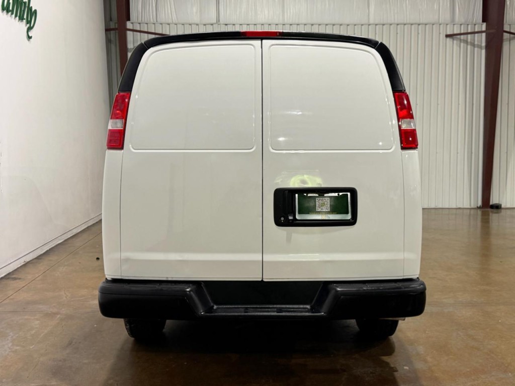 2020 Chevrolet Express Image 6