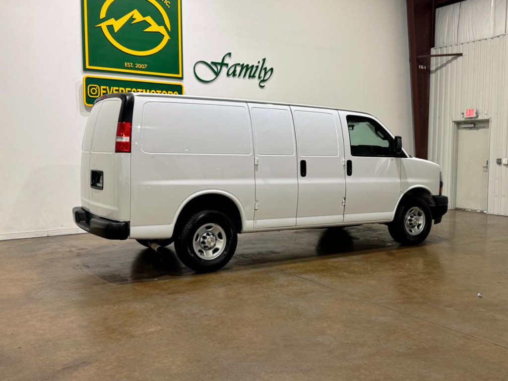 2020 Chevrolet Express Image 7