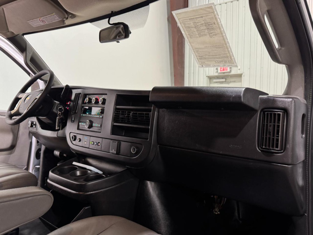 2020 Chevrolet Express Image 10