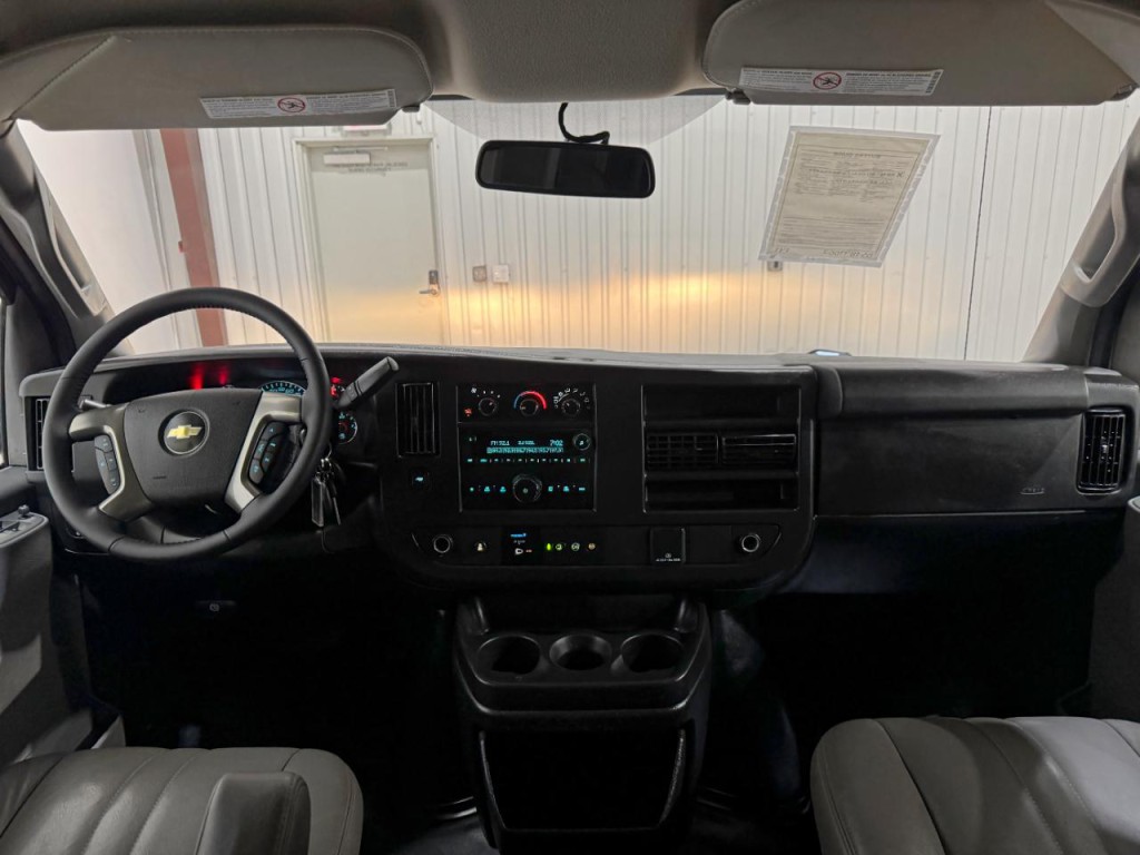 2020 Chevrolet Express Image 13