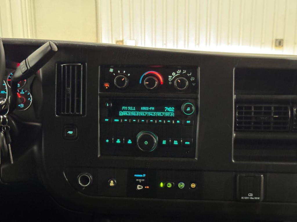 2020 Chevrolet Express Image 14