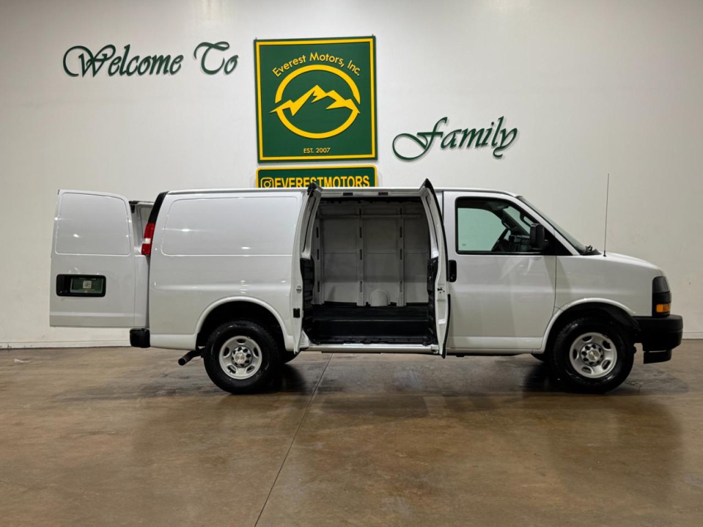 2020 Chevrolet Express Image 28