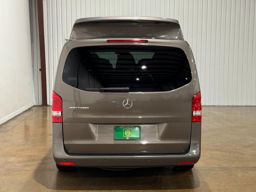 2016 Mercedes-Benz Metris Image 6