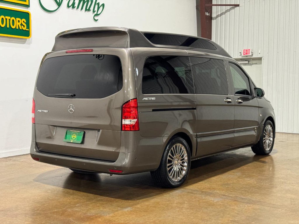 2016 Mercedes-Benz Metris Image 7