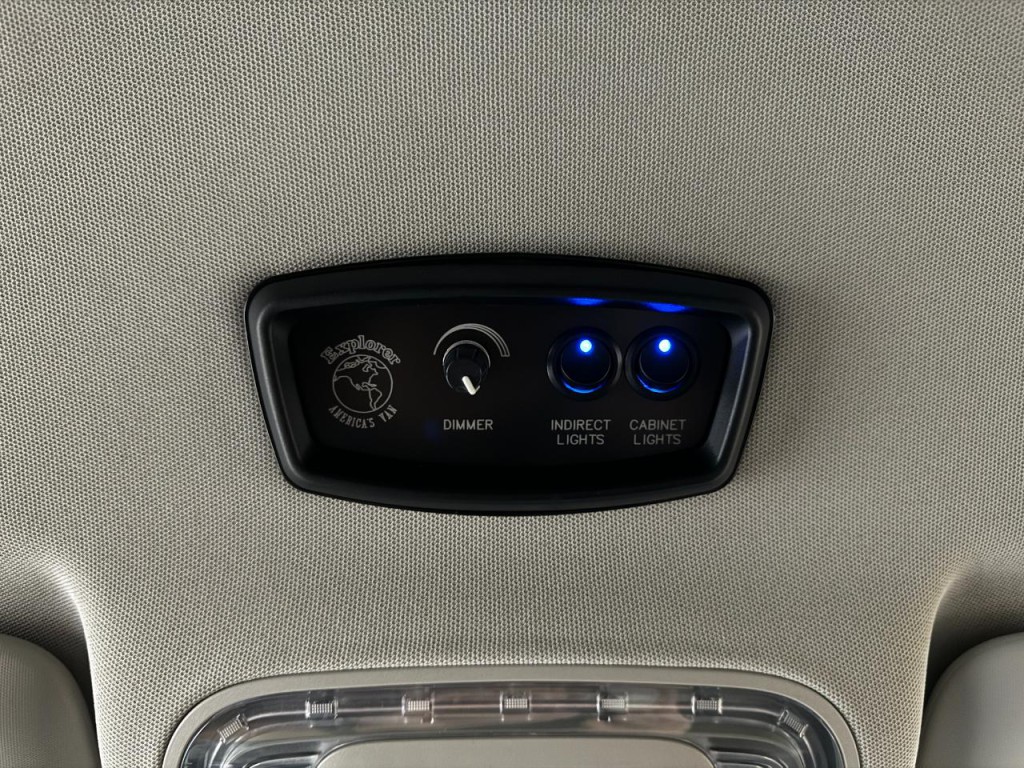 2016 Mercedes-Benz Metris Image 33