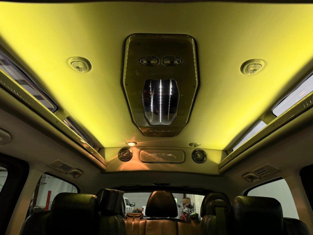 2016 Mercedes-Benz Metris Image 35