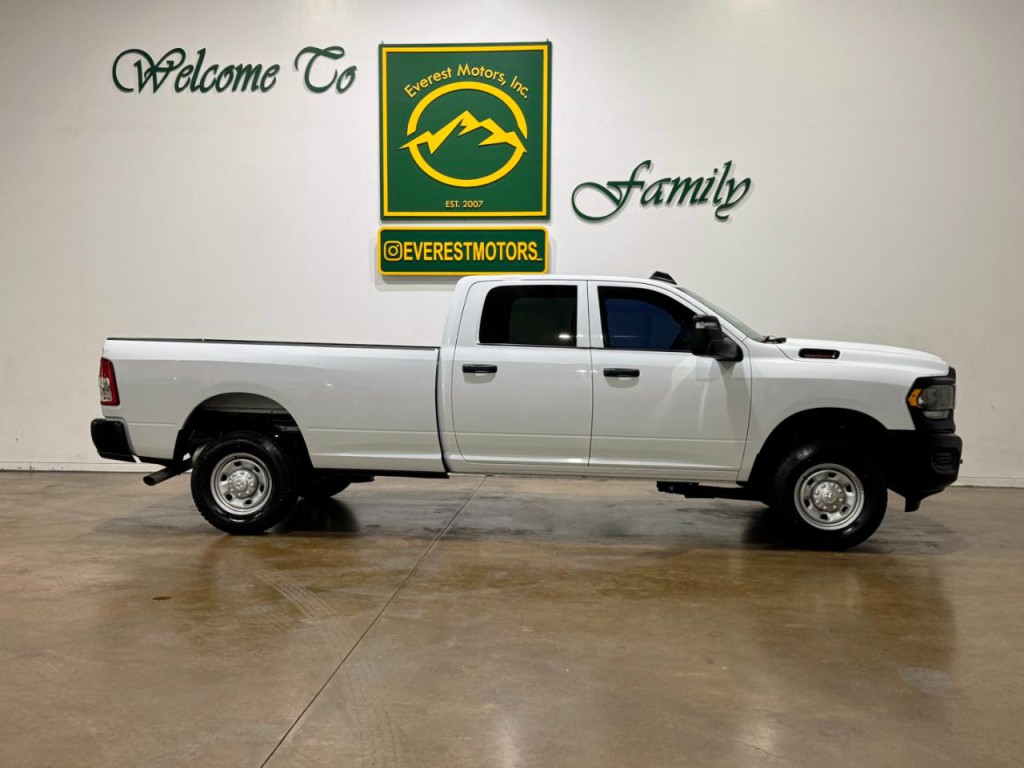 2023 RAM 2500 Image 9