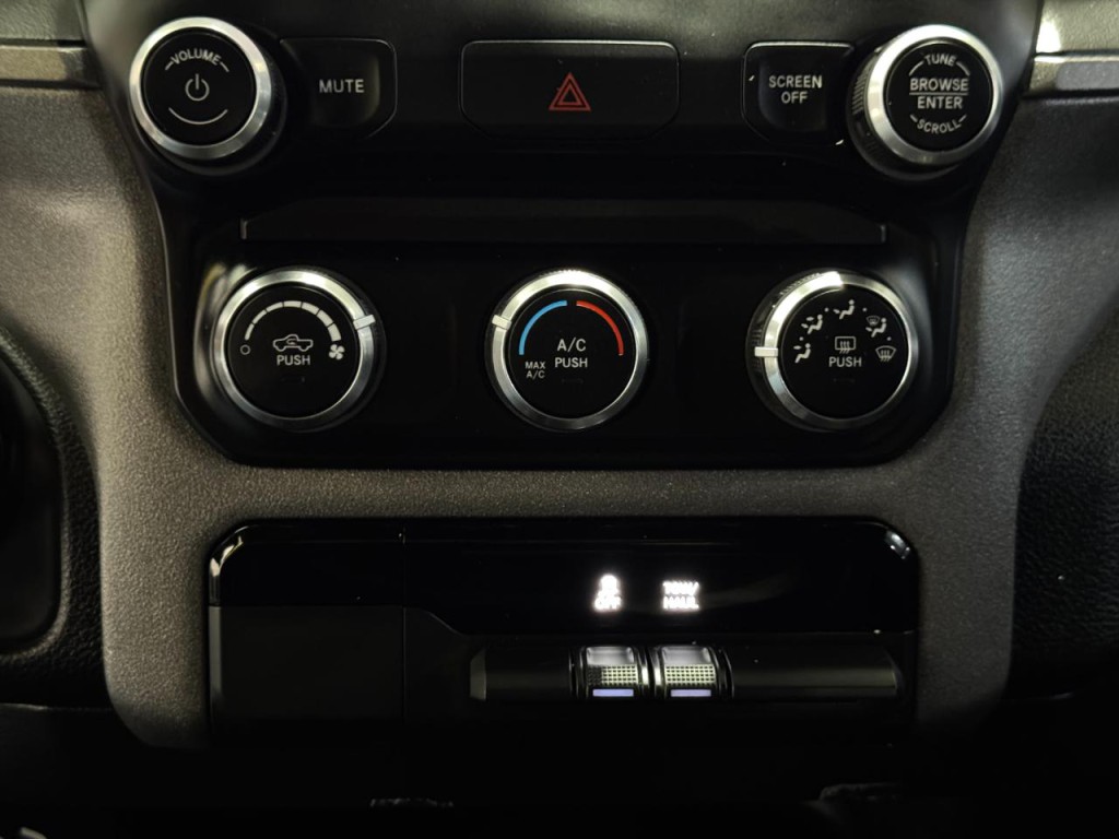 2023 RAM 2500 Image 28