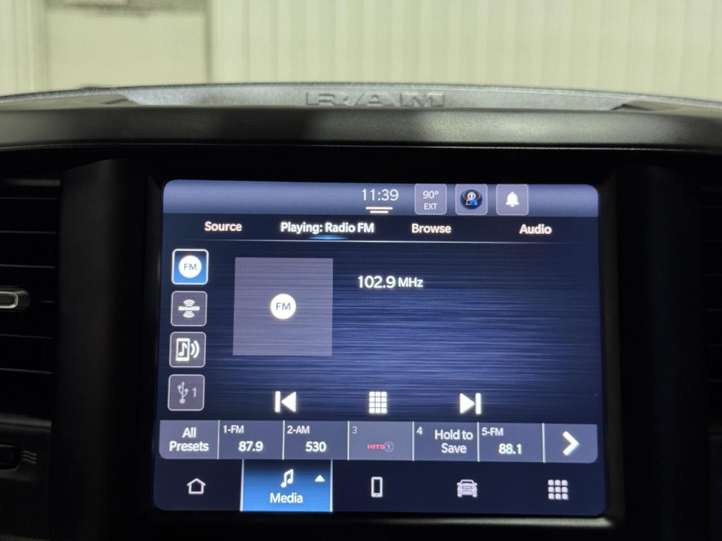 2023 RAM 2500 Image 32