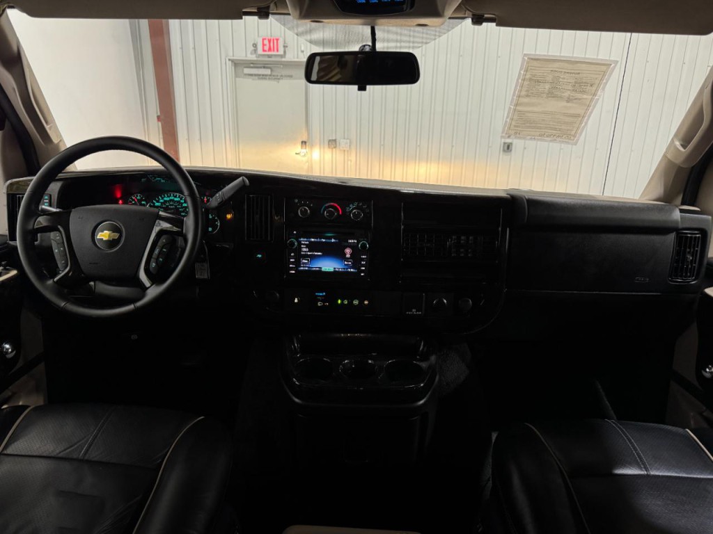 2018 Chevrolet Express Image 20