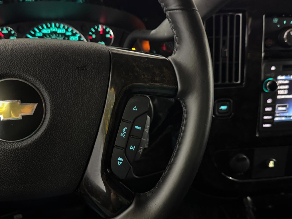 2018 Chevrolet Express Image 23