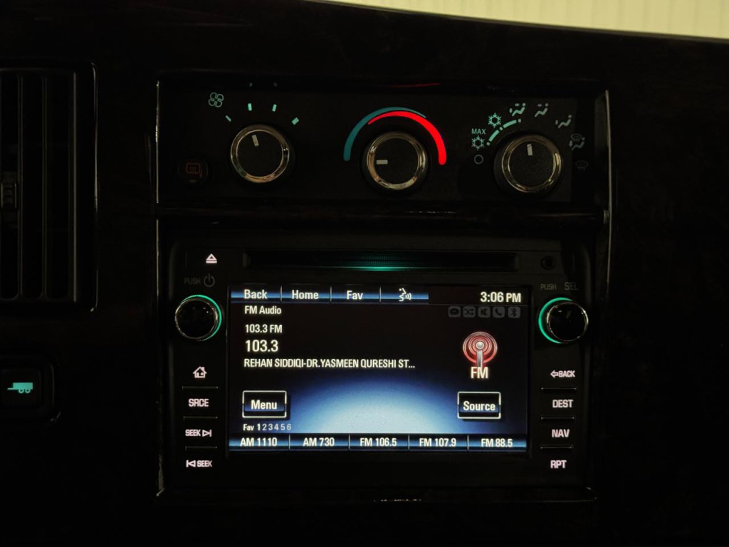2018 Chevrolet Express Image 32